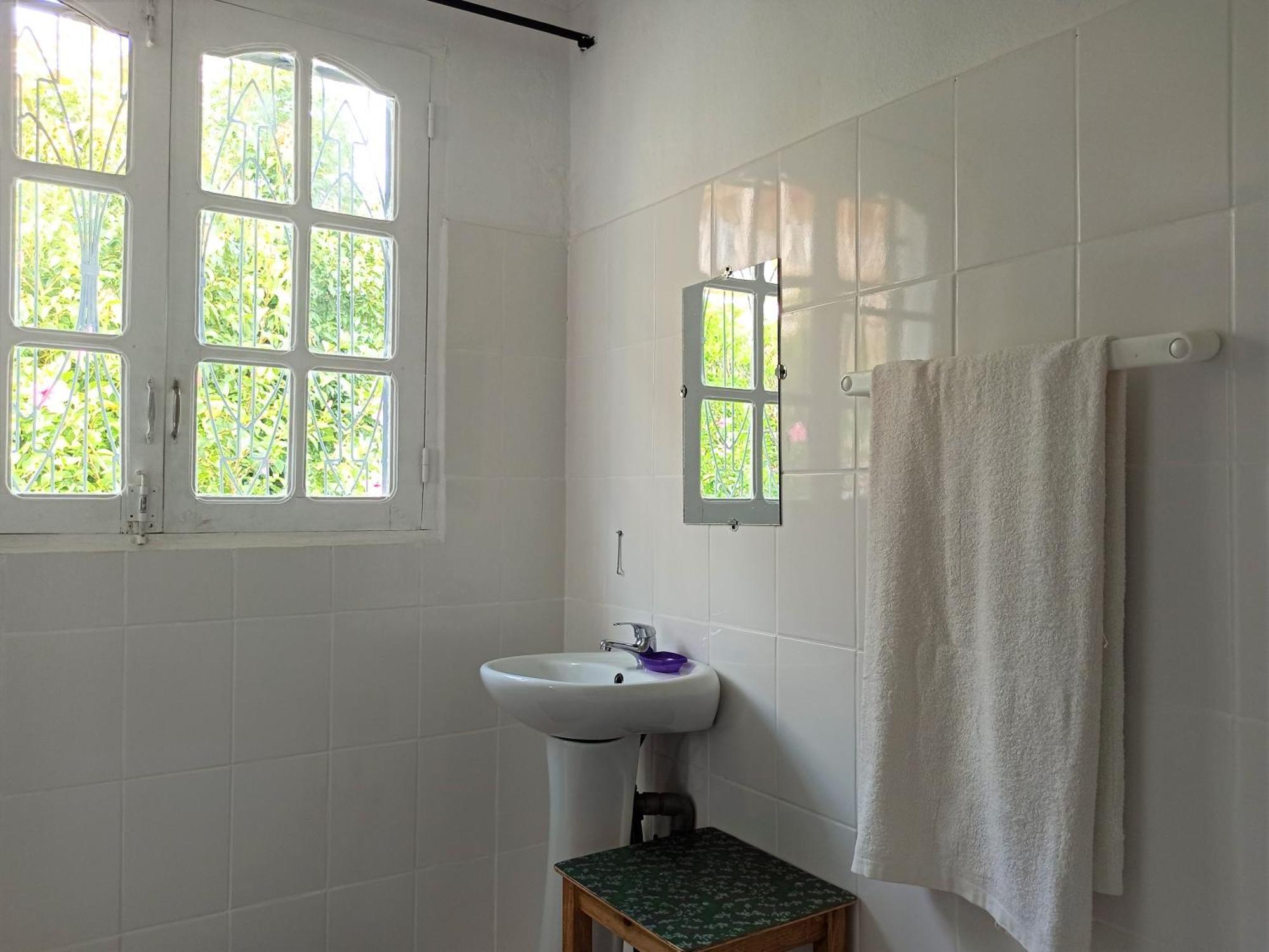Chez Jeanne Chambre D'Hote Антананариву Екстериор снимка