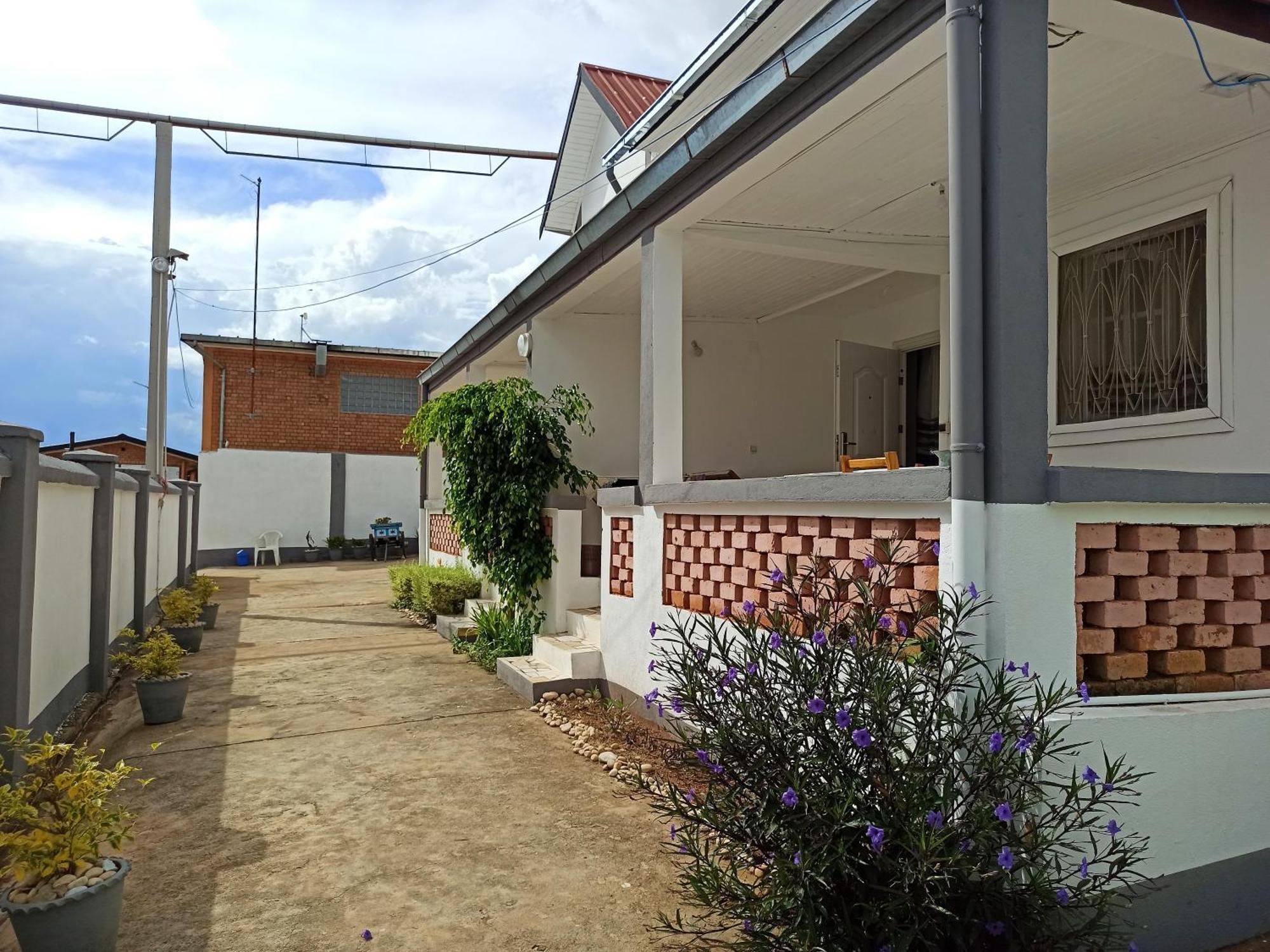 Chez Jeanne Chambre D'Hote Антананариву Екстериор снимка