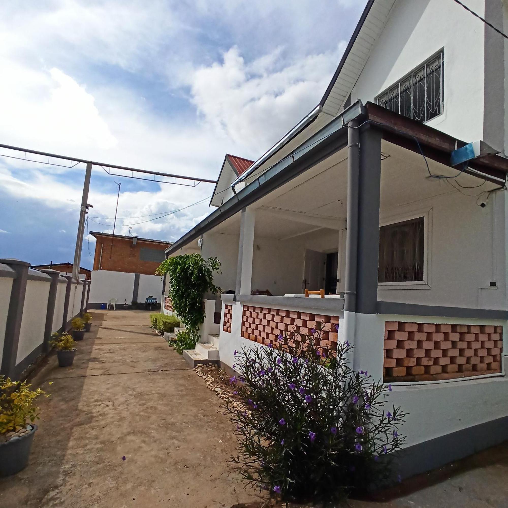 Chez Jeanne Chambre D'Hote Антананариву Екстериор снимка